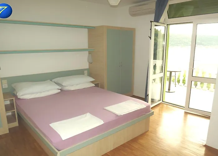 By The Sea Supetarska Draga - Donja - Rab - 23068 Vendégház 3*